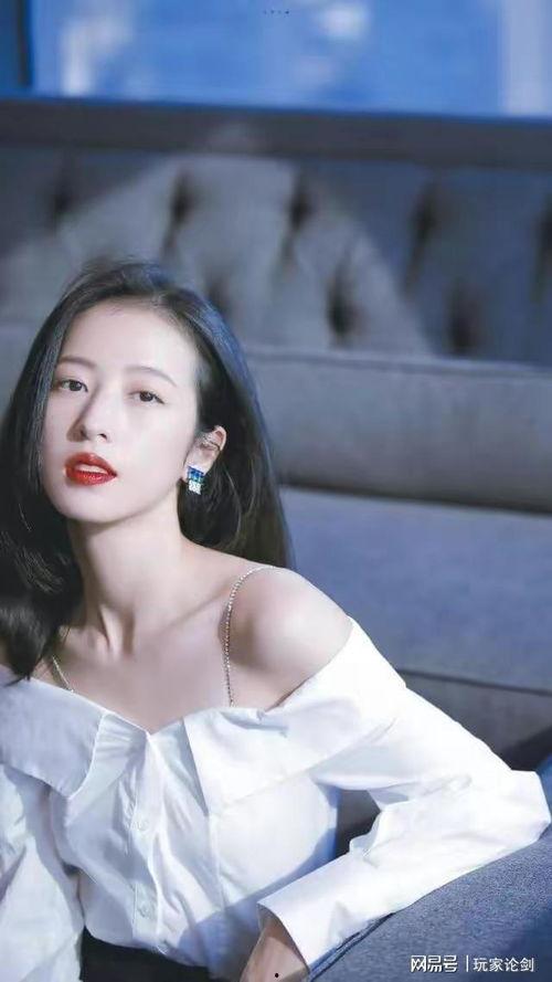 娱乐吃瓜酱周雨彤,娱乐吃瓜酱的时尚宠儿